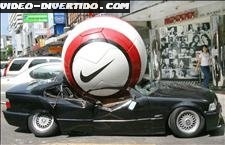 Bola da Nike e o Carro 2